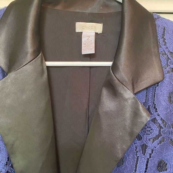 Chico's blue lace blazer with black tuxedo collar - Picture 4 of 10